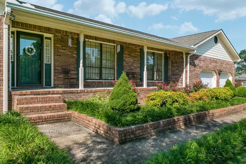 1612 Eagle Dr, Hixson, TN 37343 photo 2