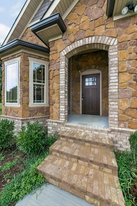 6891 Robin Dr, Chattanooga, TN 37421 photo 4