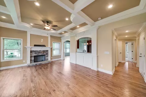6891 Robin Dr, Chattanooga, TN 37421 photo 5