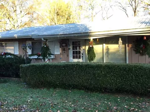 219 Robert E Lee St, Fort Oglethorpe, GA 30742 photo 1