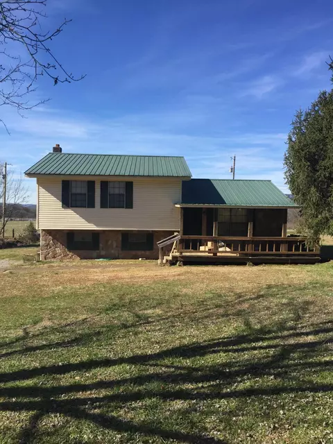 2442 Shellmound Rd, Jasper, TN 37347 photo 2