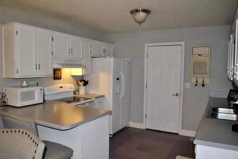 183 Gregory Dr, Ringgold, GA 30736 photo 3