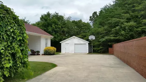 157 Overlook Dr, Jasper, TN 37347 photo 9