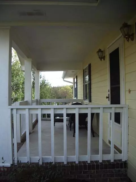 2725 Windthrush Dr, Chattanooga, TN 37421 photo 2