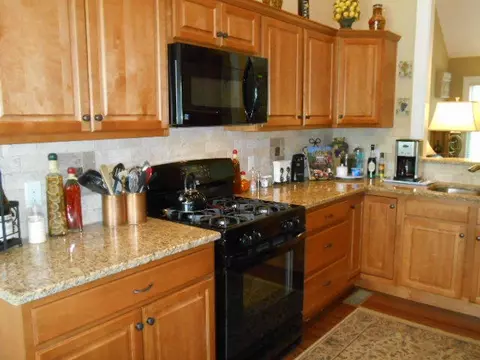 7377 Pfizer Dr, Ooltewah, TN 37363 photo 9