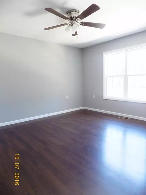 380 E Spring St, Whitwell, TN 37397 photo 7