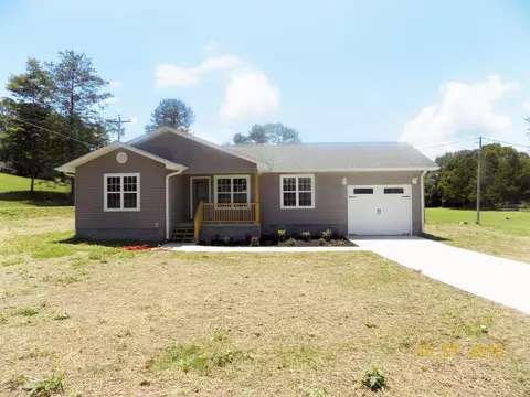 380 E Spring St, Whitwell, TN 37397 photo 2