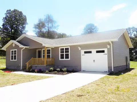 380 E Spring St, Whitwell, TN 37397 photo 1