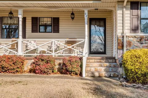 92 Robert E Lee Dr, Ringgold, GA 30736 photo 2