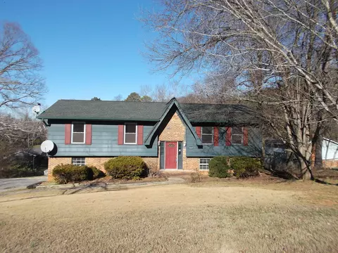 8427 Oak Dr, Chattanooga, TN 37421 photo 1