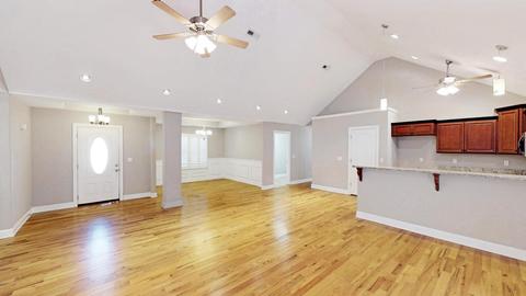 844 Soaring Eagle Cir, Hixson, TN 37343 photo 2