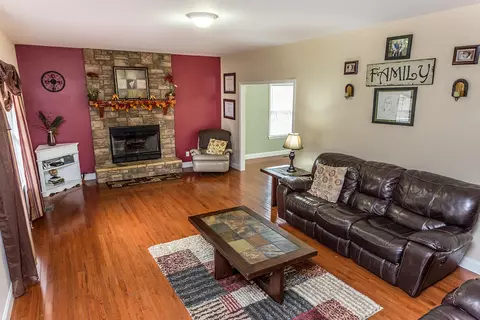 2425 NW Van Davis Rd, Charleston, TN 37310 photo 3