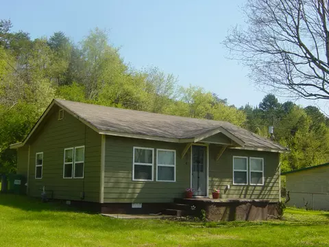 824 Main St, Dunlap, TN 37327 photo 1