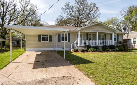 6 Walker Ave, Fort Oglethorpe, GA 30742 photo 2