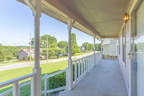 83 Martz Dr, Ringgold, GA 30736 photo 2