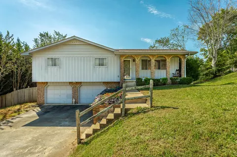 908 Sutton Dr, Hixson, TN 37343 photo 1