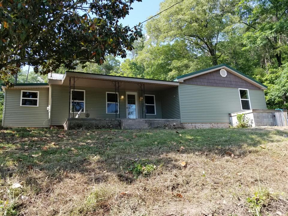 1303 Lee Pike, Soddy Daisy, TN 37379