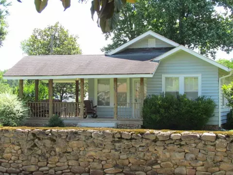 502 Phillips Ave, Jasper, TN 37347 photo 1