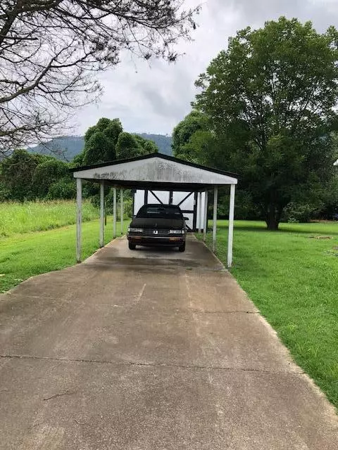 105 Maple Ave, Jasper, TN 37347 photo 3