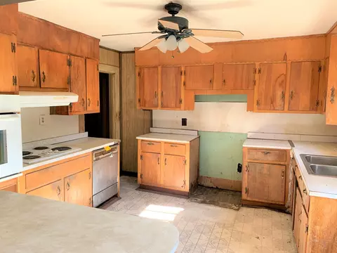 327 Ladds Switch Rd, Guild, TN 37340 photo 11
