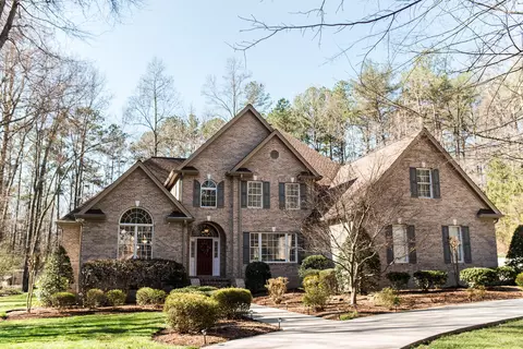 2525 Falcon Dr, Dalton, GA 30721 photo 1