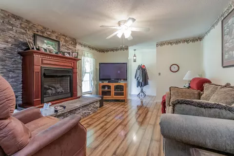 187 Grant Dr, Ringgold, GA 30736 photo 4