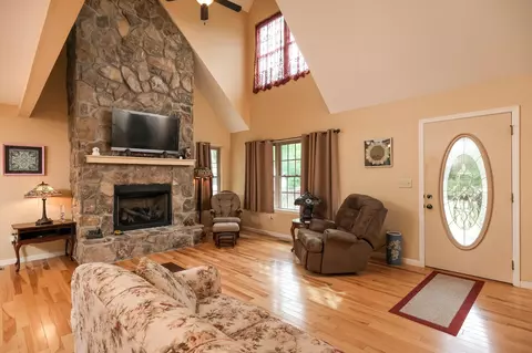196 Mountain View Cir, Ocoee, TN 37361 photo 3