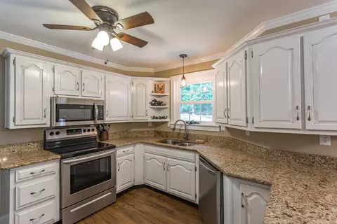 80 Moon Beam Cir, Rock Spring, GA 30739 photo 4