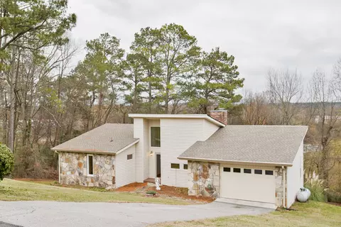 2510 E Hillview Dr, Dalton, GA 30721 photo 2