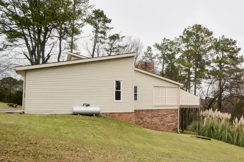 2510 E Hillview Dr, Dalton, GA 30721 photo 5