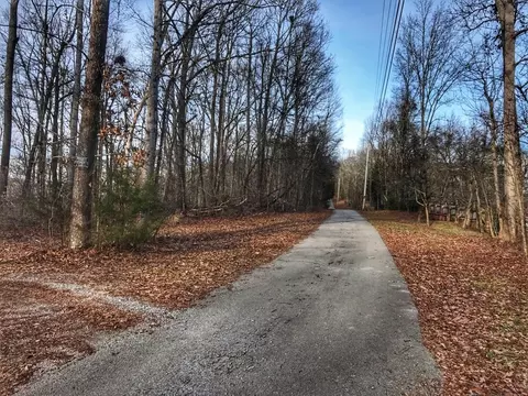 514 Riverview Dr, Jasper, TN 37347