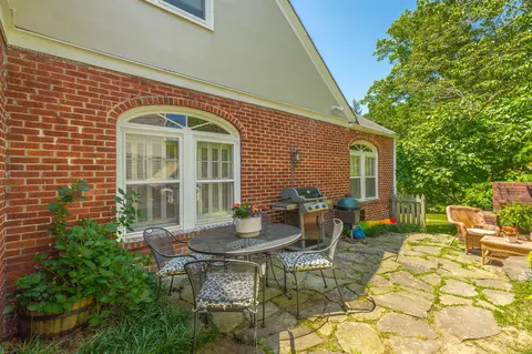 1301 Sharon Cir, Chattanooga, TN 37405 photo 4