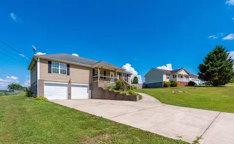 438 E Teems Rd, Ringgold, GA 30736 photo 3