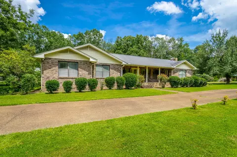 1637 Eagle Dr, Hixson, TN 37343 photo 2
