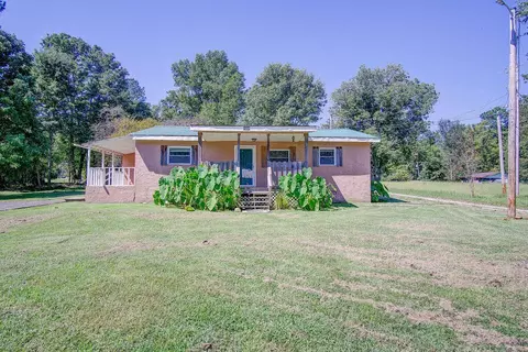 3052 Hurricane Rd, Rocky Face, GA 30740