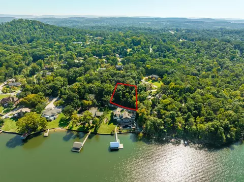 6447 Solitude Dr, Chattanooga, TN 37416