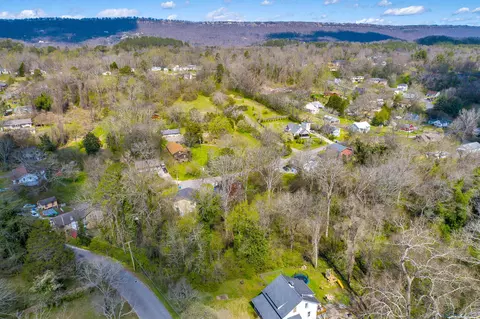 233 Peace St, Red Bank, TN 37415