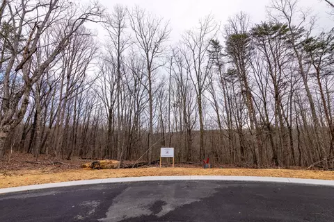 5159 Virginia Pine Rd #94, Signal Mountain, TN 37377