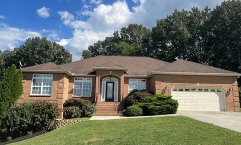 624 Calthorpe Ln, Knoxville, TN 37912 | 32 Photos | MLS #1368517 - Movoto