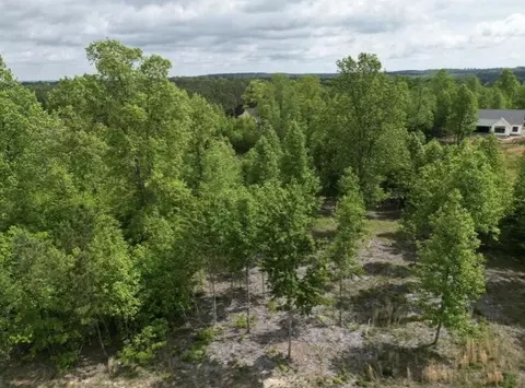 260 Cherokee Path #JF-285, Jasper, TN 37347