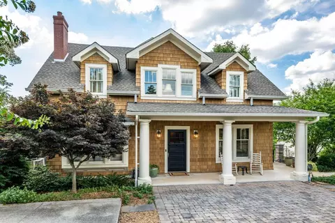 593 S Crest Rd, Chattanooga, TN 37404