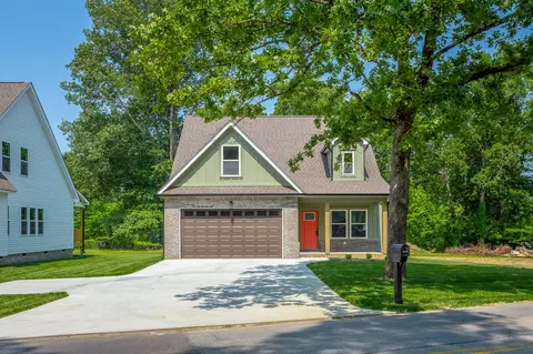 921 Graysville Rd, Chattanooga, TN 37421
