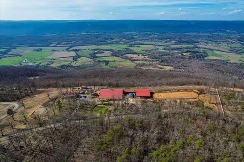 1617 Patton Rd, Signal Mountain, TN 37377