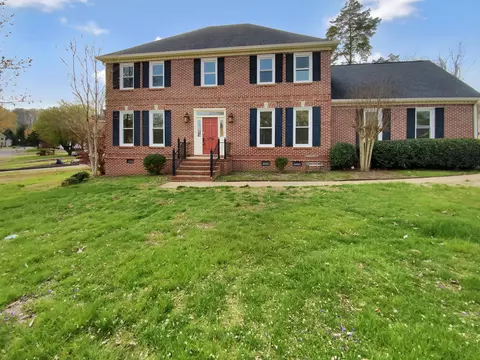 1714 Hourglass Pt, Hixson, TN 37343
