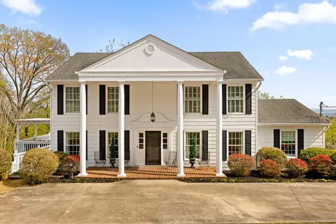 390 E View Dr, Chattanooga, TN 37404