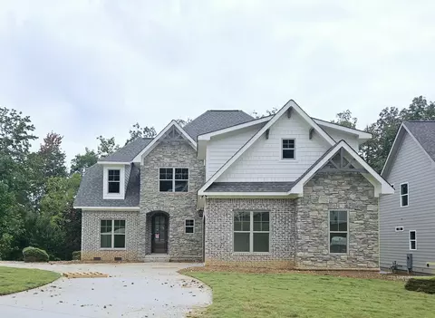 8446 Quarles Ln #1, Hixson, TN 37343