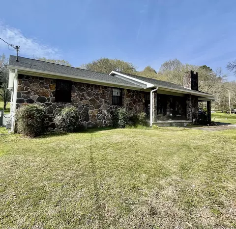 217 Wallaceville School Rd, Chickamauga, GA 30707