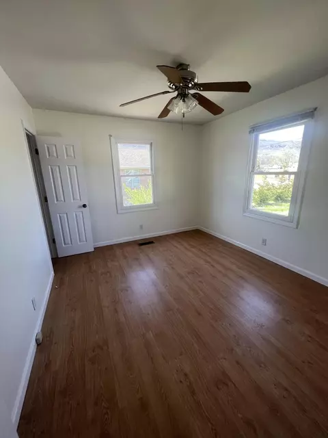 342 E Spring St, Whitwell, TN 37397 photo 7