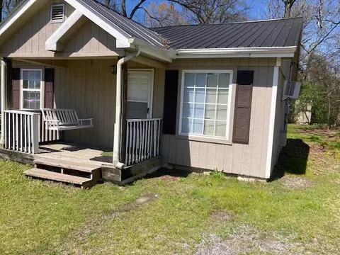 421 W Gordon Ave, Rossville, GA 30741