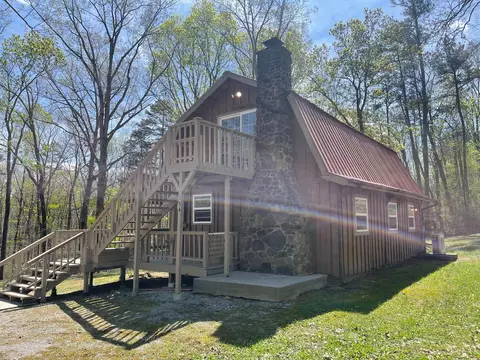 142 Huckleberry Trl, Lafayette, GA 30728